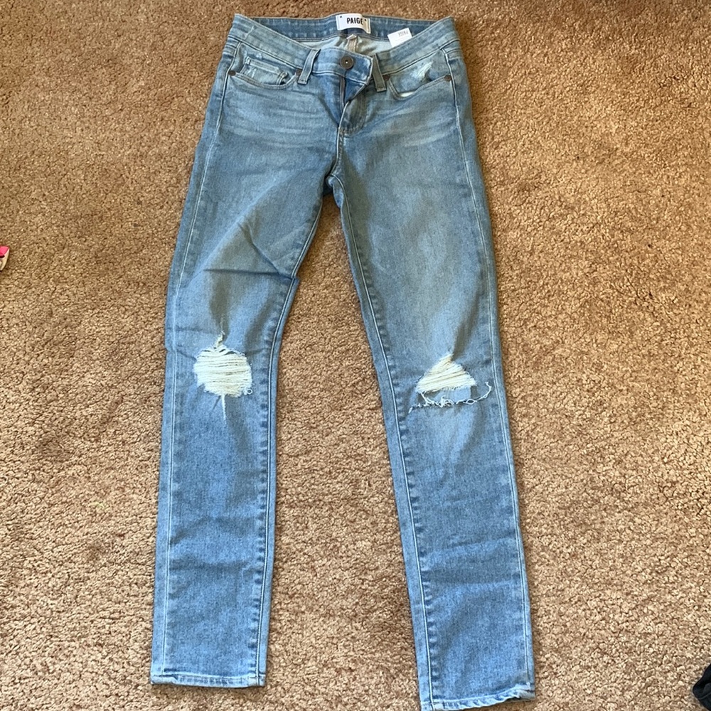 Light wash little distressed Jeans